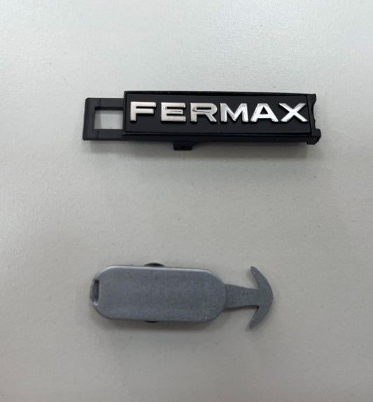 FERMAX 9318 LOGO FERMAX+TAPON INFERIOR CITY/SKYLINE - Profermax